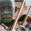 Fotografija dječaka koji sa suzama u očima svira violinu obišla je svijet, a ono što mu se dogodilo ...