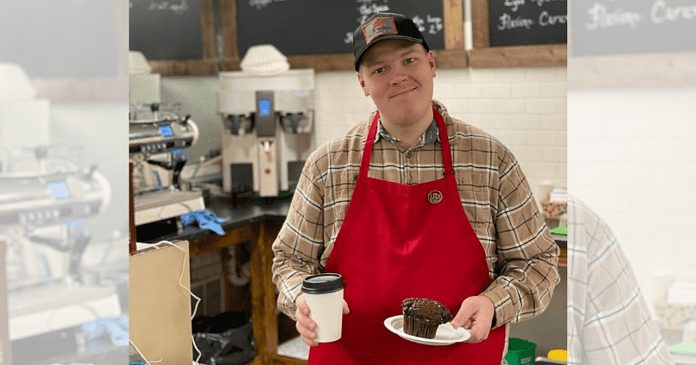 Muškarac s autizmom otvorio kafić jer ga nitko nije htio zaposliti