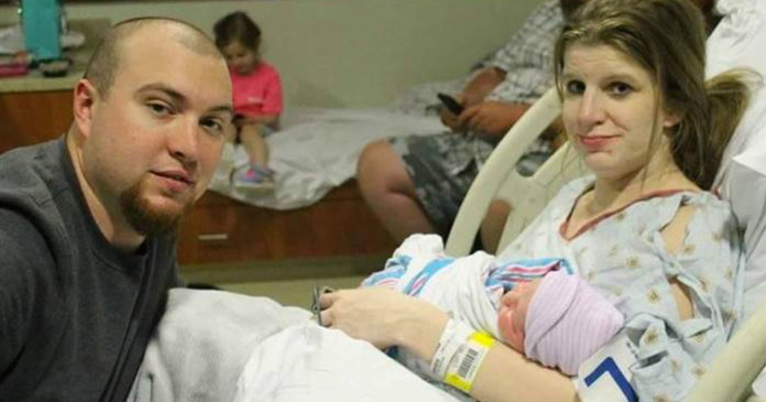 Žena je umrla svega nekoliko sati nakon što je rodila sina, a suprugova dirljiva objava rasplakala je internet