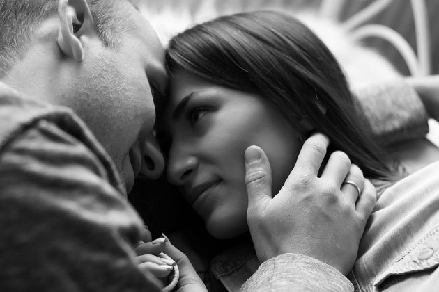 Supruga je zagrlila i poljubila muža kada je odlazio – 3 sata kasnije njegova ju je poruka ostavila u suzama