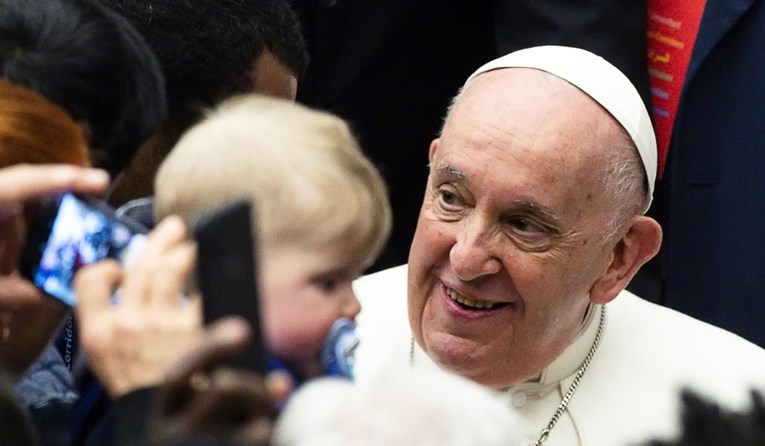 Papa Franjo: Vatikan radi na miru u Ukrajini, sve ću vam uskoro reći