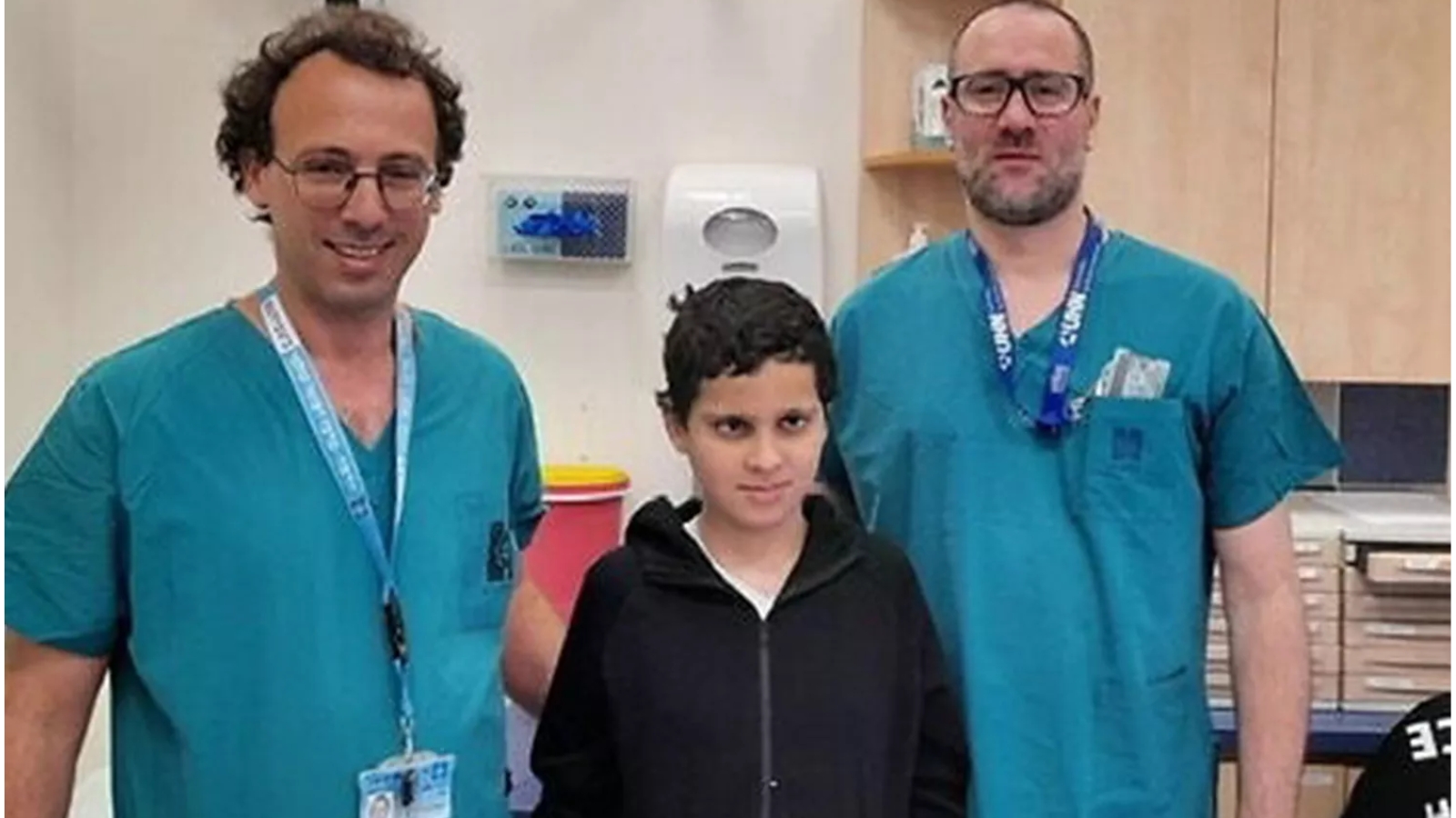 Kirurzi ponovno pričvrstili glavu dječaka (12) nakon što je bila ‘gotovo potpuno odvojena’ u nesreći na biciklu